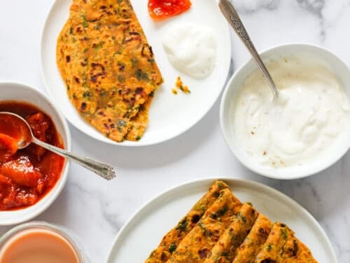 methi thepla served with pickle and yogurt